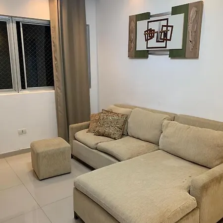 Apto confortável com 2 quartos a 300mt da praia.-2