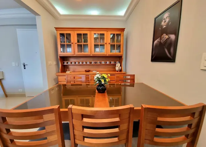Apartamento Guarujá, Frente Mar, Pé na areia, moderno!!!